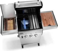 Burnhard Gas BBQ FRED JR. Deluxe - 2 Branders - Incl. Keramische Infraroodbrander & Afdekhoes - Deluxe -Barbecue Benodigdheden Winkel 1200x1057 1