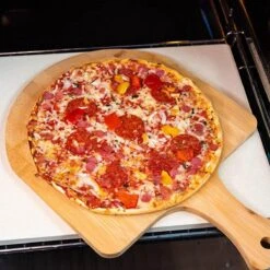 Buxibo 2in1 Pizzasteen - Voor BBQ & Oven - Inclusief Serveer Plank - Pizzabord/Pizzaplank - 30.5 X 38.1 X 1.4 Cm -Barbecue Benodigdheden Winkel 1200x1200 100