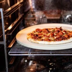 Boska Pizzasteen Deluxe - Voor Oven & BBQ - Knapperige Pizza's - Ø 29.5 Cm - BBQ Accessoires -Barbecue Benodigdheden Winkel 1200x1200 163
