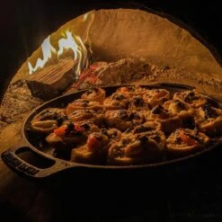 Valhal Outdoor Skillet / Plancha / Koekenpan - Gietijzer - Diameter 35cm, Twee Handvatten, VH35F 23 Valhal Outdoor Skillet / Plancha / Koekenpan - Gietijzer - Diameter 35cm, Twee Handvatten, VH35F -Barbecue Benodigdheden Winkel 1200x1200 229