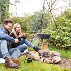 Esschert Design - Driepoot Met Ketting - Haardvuur Accessoires - Staal - Zwart 22 Esschert Design - Driepoot Met Ketting - Haardvuur Accessoires - Staal - Zwart -Barbecue Benodigdheden Winkel 1200x1200 314