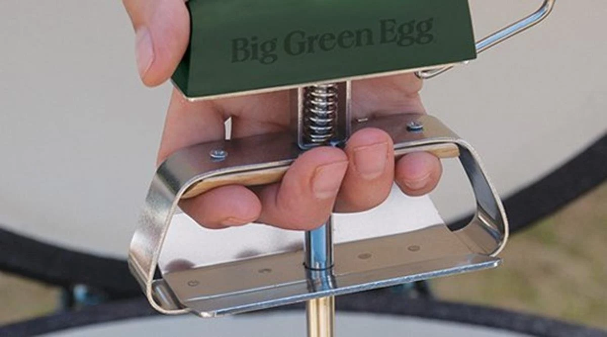 Big Green Egg Grid Lifter - Rooster Lifter - Gietijzeren Rooster Lifter 2 Big Green Egg Grid Lifter - Rooster Lifter - Gietijzeren Rooster Lifter - Afbeelding 2