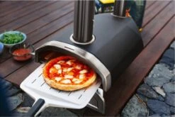 Ooni Fyra 12 Houtpellets Gestookte Pizzaoven -Barbecue Benodigdheden Winkel 1200x801 2