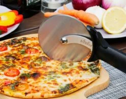 Bighorn Pizzaschep Voor BBQ En Oven-Inklapbare Handgreep -Pizzasnijder- Edelstaal -geschikt Als Broodschep En Ovenschep - SRPT01 -Barbecue Benodigdheden Winkel 1200x944 3